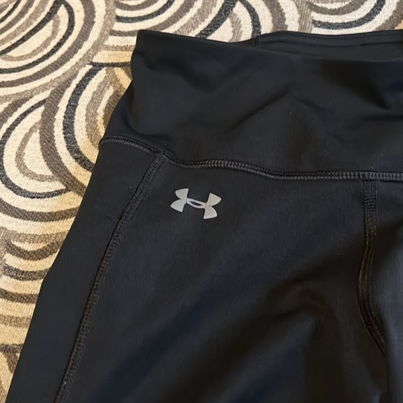 Under Armour "Fly By" Running Capri pants cropped heat gear small black EUC - Picture 5 of 11